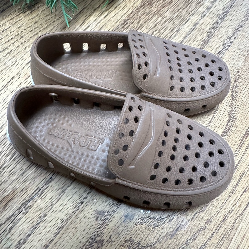 Toddler Floafers size 6